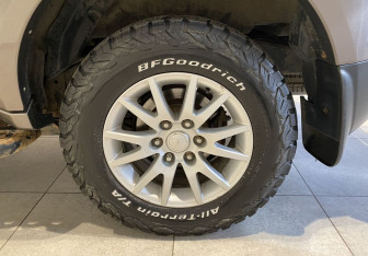 Подержанный автомобиль Mitsubishi Pajero Sport 2011 года (12 фото)