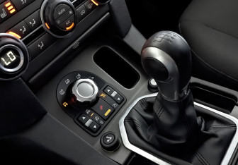 Подержанный автомобиль Land Rover Discovery 2010 года (28 фото)