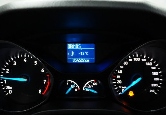 Подержанный автомобиль Ford Focus Sedan 2019 года (15 фото)