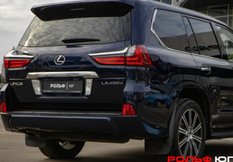 Подержанный автомобиль Lexus LX 2017 года (20 фото)
