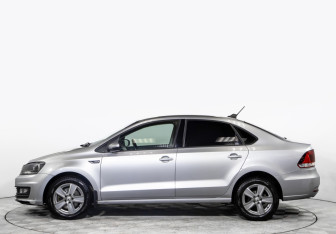 Подержанный автомобиль Volkswagen Polo Sedan 2017 года (6 фото)