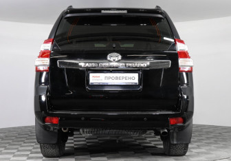 Подержанный автомобиль Toyota Land Cruiser Prado 2013 года (6 фото)