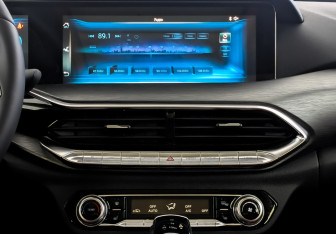 Новый FAW Bestune T77 2024 (11 фото)