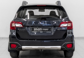 Подержанный автомобиль Subaru Outback Wagon 2015 года (6 фото)
