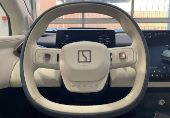 Подержанный автомобиль Zeekr X 2023 года (12 фото)