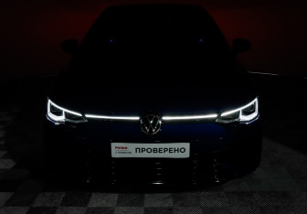 Подержанный автомобиль Volkswagen Golf R Hatchback 2023 года (34 фото)