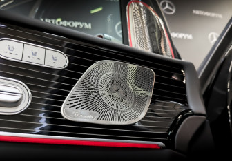 Подержанный автомобиль Mercedes-Benz Maybach GLS 2021 года (22 фото)