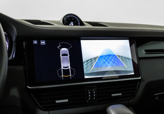 Подержанный автомобиль Porsche Cayenne 2020 года (21 фото)