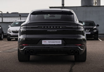 Подержанный автомобиль Porsche Cayenne 2025 года (6 фото)