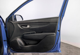 Подержанный автомобиль Kia Rio Hatchback 2019 года (24 фото)