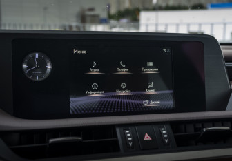 Подержанный автомобиль Lexus ES 2021 года (15 фото)