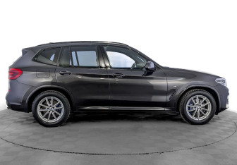 Подержанный автомобиль BMW X3 2021 года (4 фото)