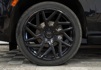 Подержанный автомобиль Cadillac Escalade Suv 2021 года (17 фото)