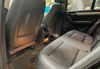 Подержанный автомобиль BMW X3 2011 года (14 фото)