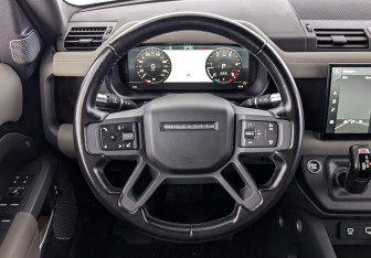 Подержанный автомобиль Land Rover Defender Suv 2021 года (22 фото)