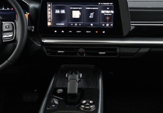 Подержанный автомобиль Haval H3 2024 года (14 фото)