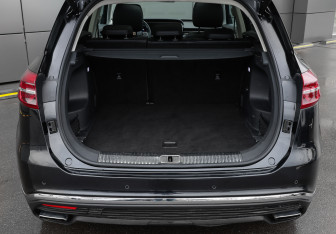 Подержанный автомобиль Hongqi HS5 2024 года (10 фото)