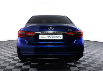Подержанный автомобиль Infiniti Q50 2018 года (6 фото)