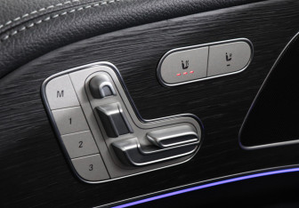 Подержанный автомобиль Mercedes-Benz GLE 2021 года (15 фото)