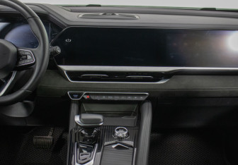 Подержанный автомобиль Geely Monjaro 2024 года (14 фото)