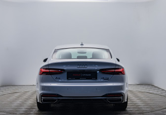 Подержанный автомобиль Audi A5 Liftback 2020 года (4 фото)
