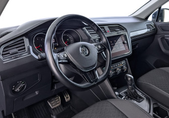 Подержанный автомобиль Volkswagen Tiguan 2018 года (15 фото)