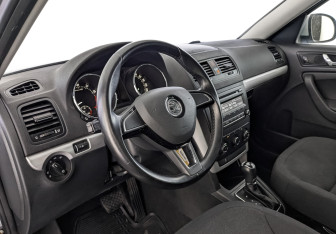 Подержанный автомобиль Skoda Yeti 2014 года (15 фото)