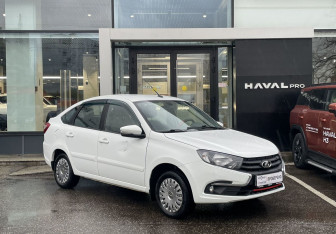 Подержанный автомобиль LADA (ВАЗ) Granta Liftback 2021 года (3 фото)