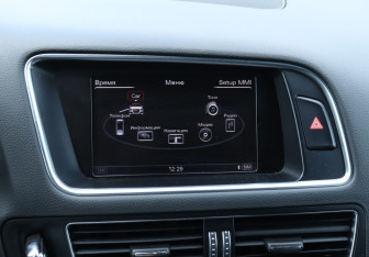 Подержанный автомобиль Audi Q5 2012 года (17 фото)