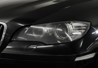 Подержанный автомобиль BMW X6 2012 года (8 фото)