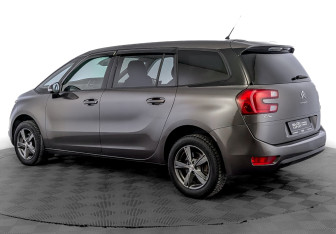 Подержанный автомобиль Citroen C4 Picasso 2016 года (7 фото)