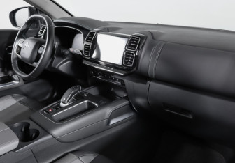 Подержанный автомобиль Citroen C5 Aircross 2022 года (9 фото)
