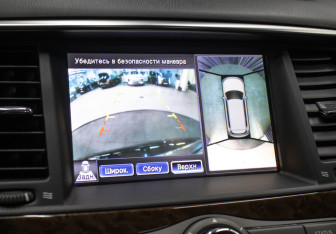 Подержанный автомобиль Infiniti QX56 2011 года (24 фото)