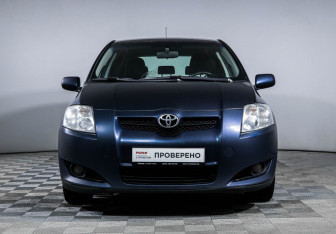 Подержанный автомобиль Toyota Auris Hatchback 2008 года (2 фото)