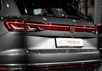 Новый Volkswagen Touareg 2025 (4 фото)