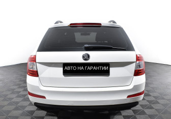Подержанный автомобиль Skoda Octavia Wagon 2015 года (6 фото)