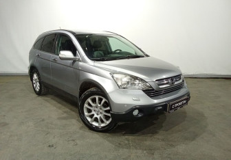 Подержанный автомобиль Honda CR-V 2008 года (3 фото)