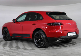 Подержанный автомобиль Porsche Macan 2018 года (7 фото)