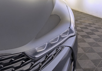 Подержанный автомобиль Kia K5 2020 года (12 фото)