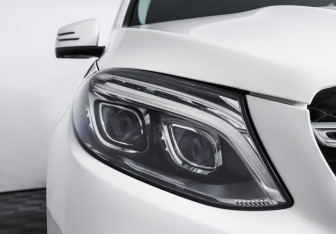 Подержанный автомобиль Mercedes-Benz GLE 2016 года (24 фото)