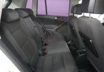 Подержанный автомобиль Volkswagen Tiguan 2012 года (12 фото)