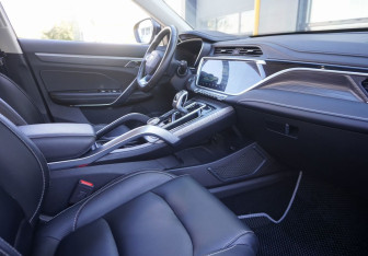 Подержанный автомобиль Geely Atlas Pro 2021 года (11 фото)