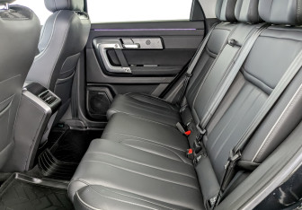 Подержанный автомобиль Jaecoo J7 2023 года (12 фото)