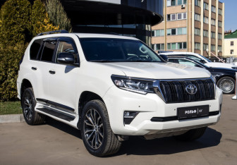 Подержанный автомобиль Toyota Land Cruiser Prado 2019 года (2 фото)