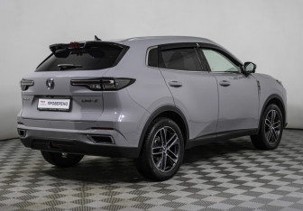 Подержанный автомобиль Changan UNI-S 2024 года (5 фото)