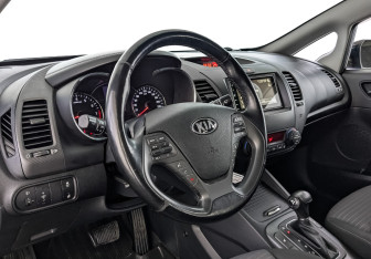 Подержанный автомобиль Kia Cerato Sedan 2016 года (16 фото)