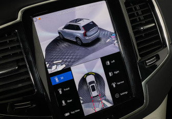 Подержанный автомобиль Volvo XC90 2021 года (19 фото)