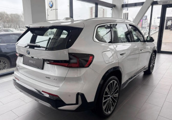 Новый BMW X1 2025 (4 фото)