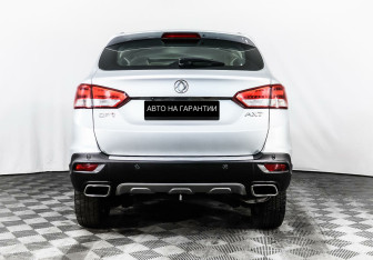 Подержанный автомобиль DongFeng AX7 2018 года (4 фото)