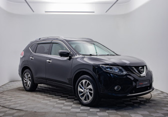 Подержанный автомобиль Nissan X-Trail 2017 года (3 фото)